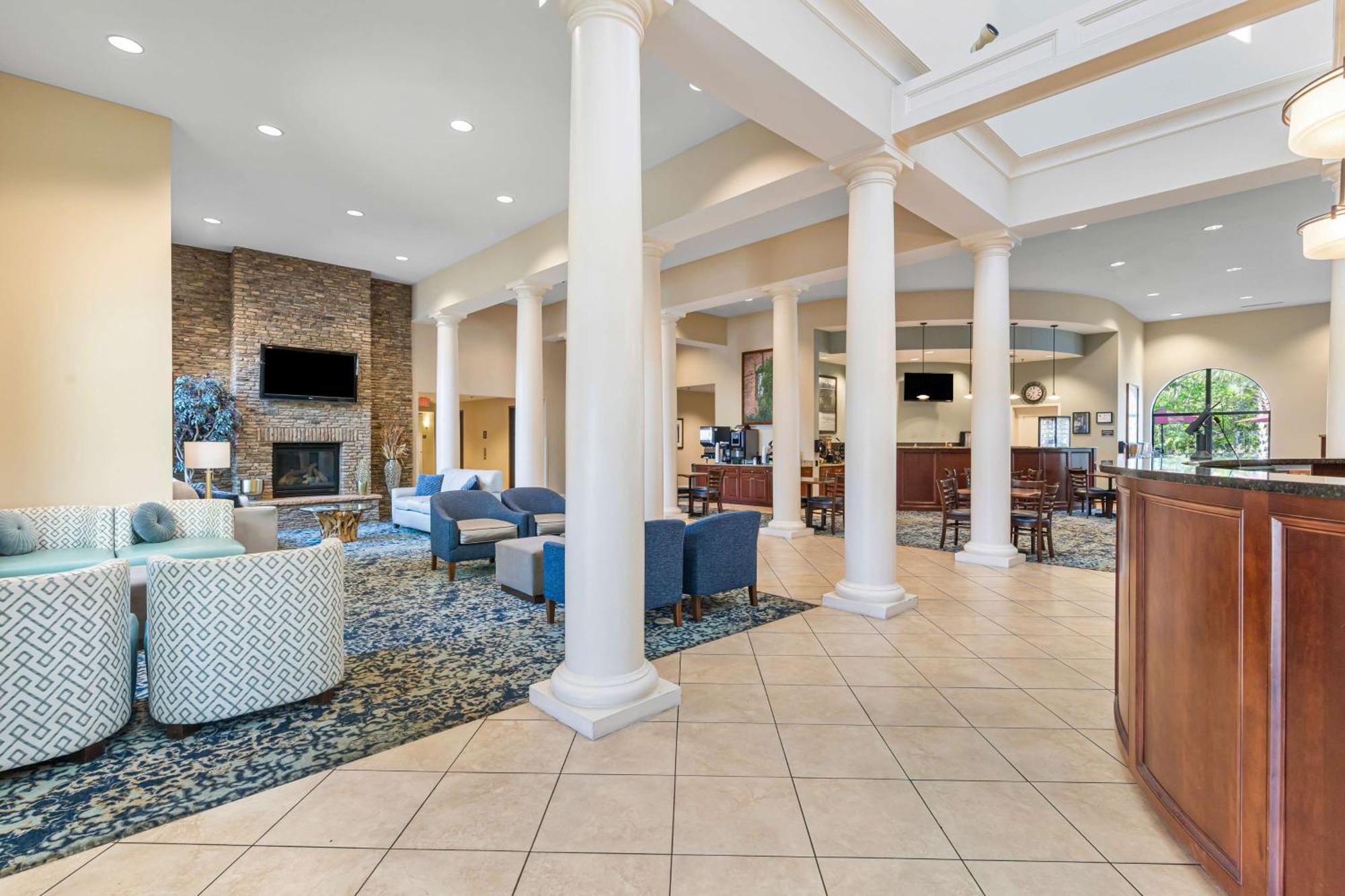 Best Western Plus Westgate Inn And Suites Leland Exterior photo