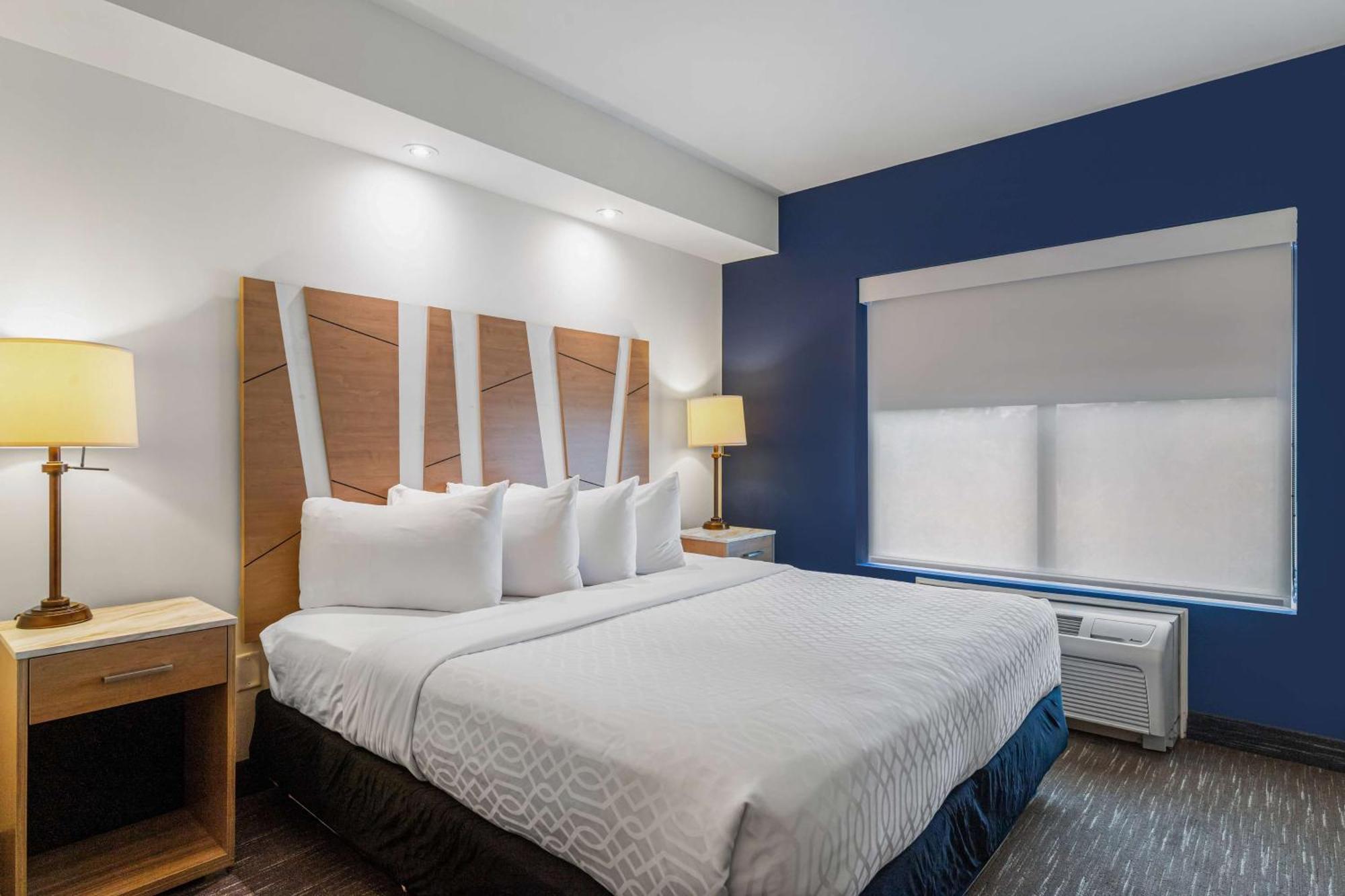 Best Western Plus Westgate Inn And Suites Leland Exterior photo